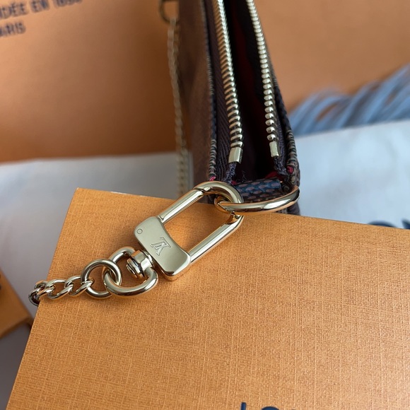 Authentic💯! LouisVuitton minipochette accessories - Picture 6 of 9